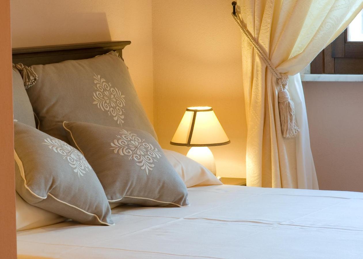 Piazza Azuni 18 Guest House 사사리 외부 사진