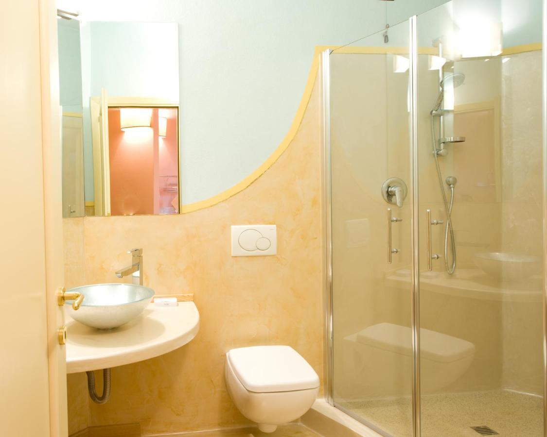 Piazza Azuni 18 Guest House 사사리 외부 사진