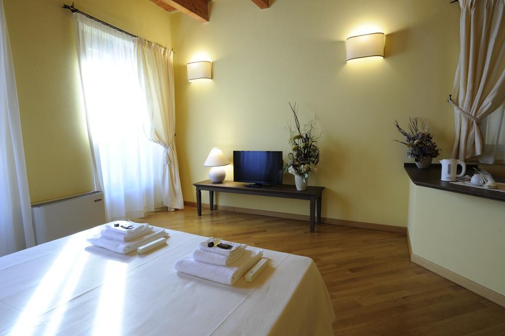 Piazza Azuni 18 Guest House 사사리 외부 사진
