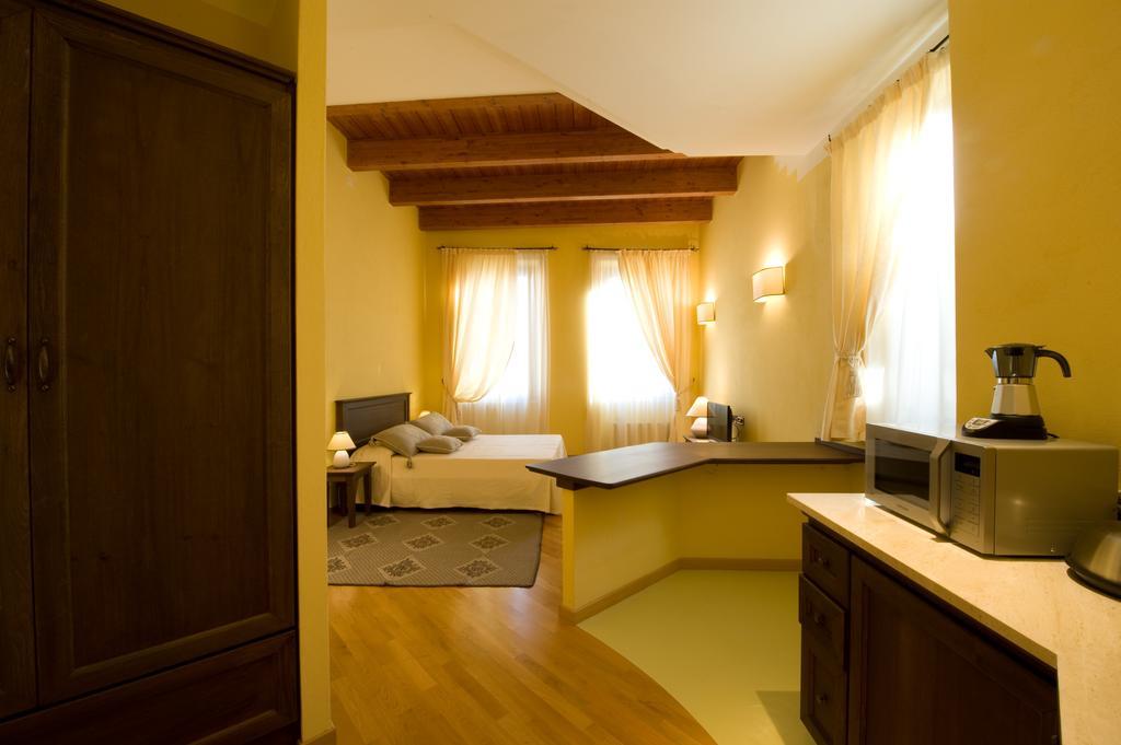 Piazza Azuni 18 Guest House 사사리 객실 사진
